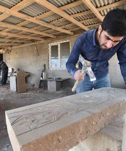 'Geleneksel Ahlat Taş İşçiliği Çalıştayı' düzenlenecek