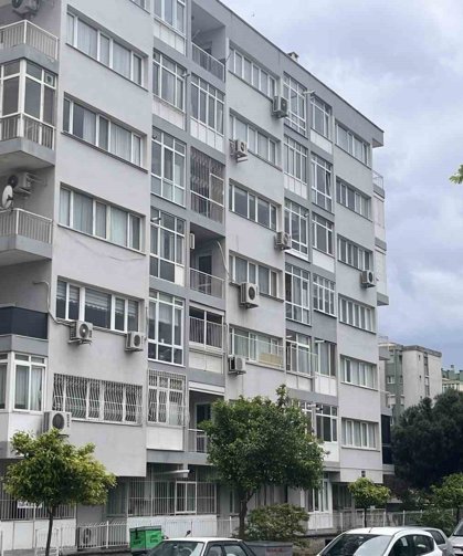 İzmir'de bir baba tartıştığı oğlunu bıçaklayarak öldürdü