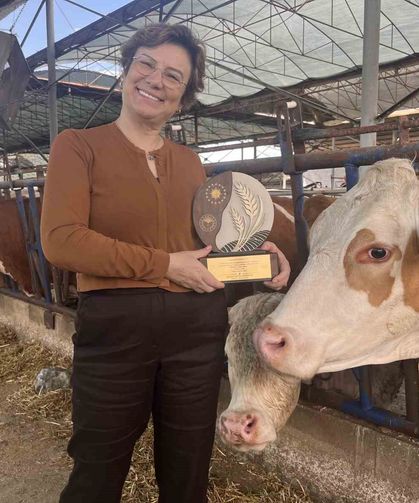 İzmirli kadın çiftçinin başarı serüveni Cumhurbaşkanlığı ödülüyle taçlandı