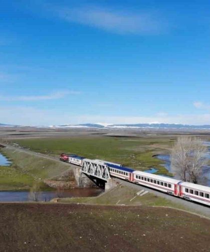 Kars'ta vatandaş rotayı Doğu Ekspresi'ne çevirdi