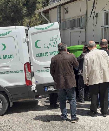 Komşusu tarafından bıçaklanan genç hayatını kaybetti