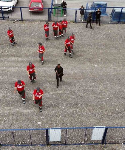 Kurban yakalama timine komando eğitimi