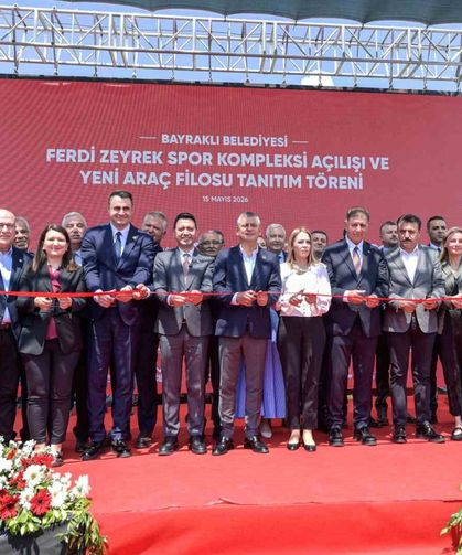 Özgür Özel, İzmir'de Ferdi Zeyrek Spor Kompleksi'nin açılışına katıldı