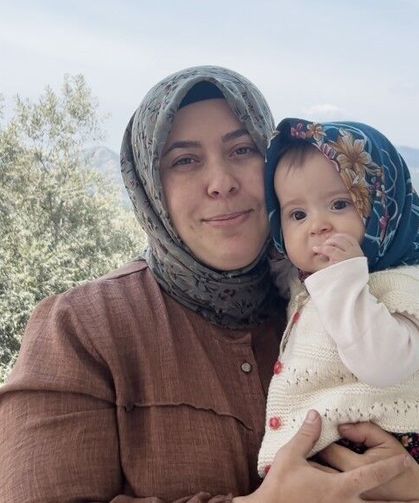 Sosyal medyayı sallayan ikili: Anne ve 7,5 aylık kızı izleyenlerin yüzünde tebessüm bırakıyor