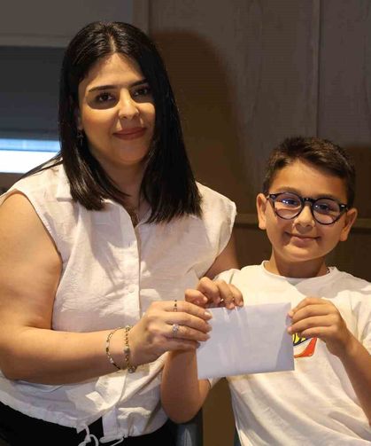 Yunanistan'daki kahramanıyla tanışmak istiyor