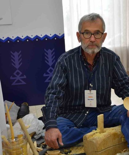 55 yıldır şimşir ağacından tahta kaşık yapıyor