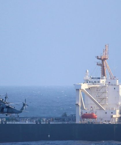 ABD askerlerinden Hint Okyanusu'nda petrol tankerine baskın