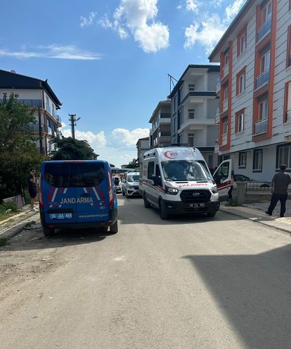 Ankara'da aile fertlerini bıçaklayan yabancı uyruklu saldıran kendisiyle birlikte 5 kişiyi yaraladı