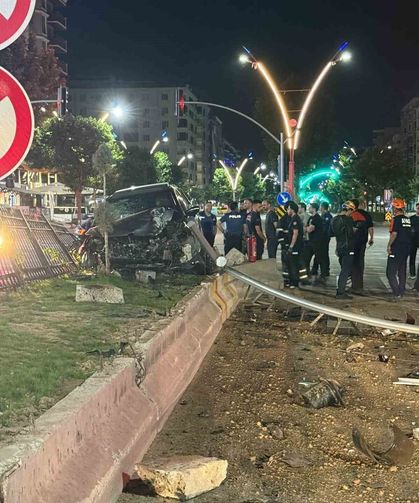 Batman'da araçlar çarpıştı: 3 yaralı