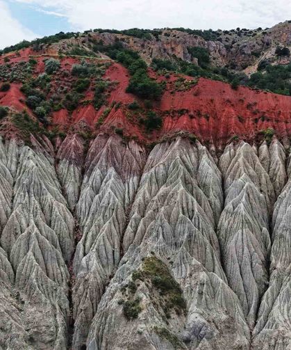 Bozkırın saklı yüzü: Doğanın mest eden izleri havadan görüntülendi