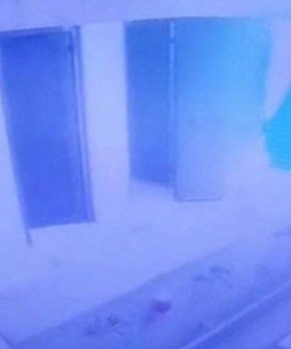 Bunlar da süslü hırsız; önce süslendiler sonra çaldılar