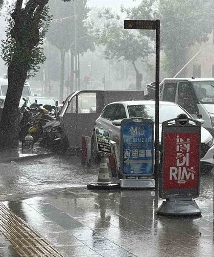 Burdur'da şiddetli yağmur etkili oldu