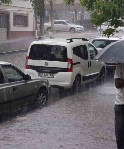 Meteoroloji uyarmıştı: Kars'ı dolu vurdu, Sanayi Bölgesi beyaza büründü