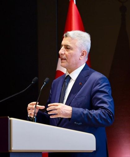Ticaret Bakanı Ömer Bolat: 'Türk otomotiv sektörü son 20 yılda 19 kez ihracat şampiyonu olmuştur'