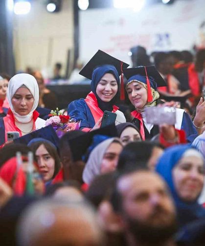 Türkiye Bursları dünyaya 2 bin 800 yeni gönül elçisi kazandırdı