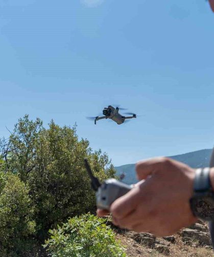 Yangına geçit yok: Muhtardan havadan devriye