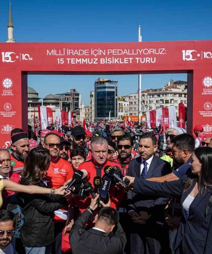 15 Temmuz şehitleri anısına dev kortej