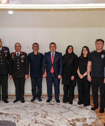 15 Temmuz'da şehit ailesine anlamlı ziyaret