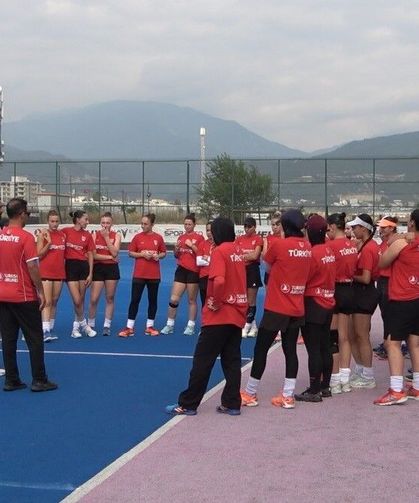 A Milli Kadın Hokey Takımı'nda hedef Avrupa şampiyonluğu