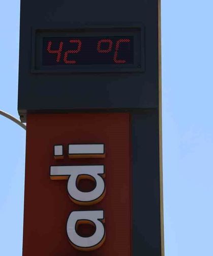 Adana'da termometreler 42 dereceyi gösterdi