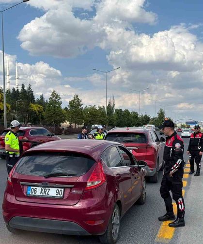 Ankara'da NATO Zirvesi kapsamında asayiş ve trafik denetimleri tüm hızıyla devam ediyor