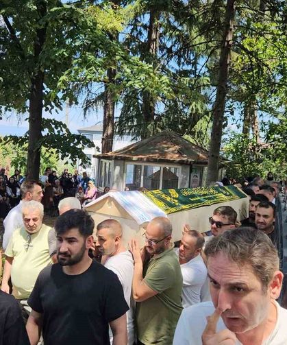 Aynı motosiklette can veren anne-baba gözyaşlarıyla uğurlandı