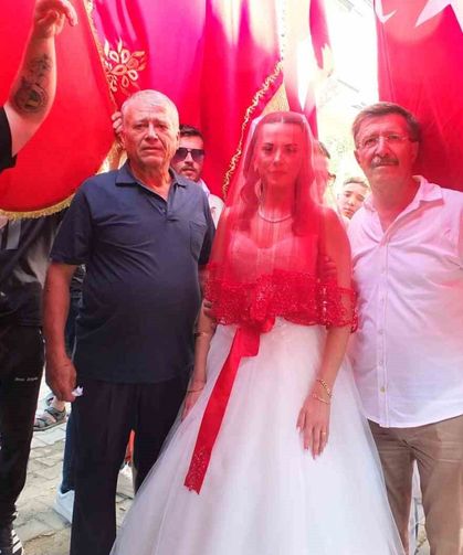Balıkesir'de asırlık düğün geleneği devam ediyor