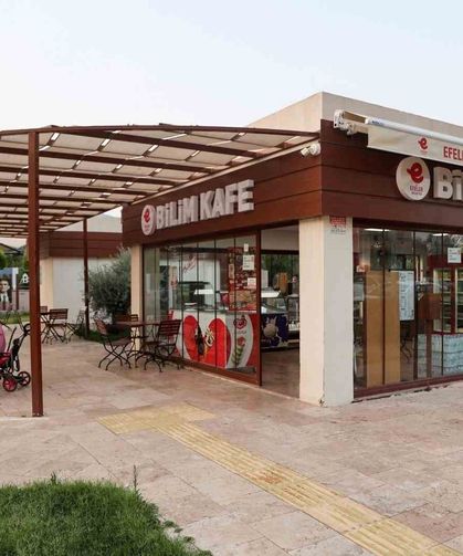 Efeler'de Bilim Kafe yaz akşamlarında da ziyaretçilerini ağırlayacak