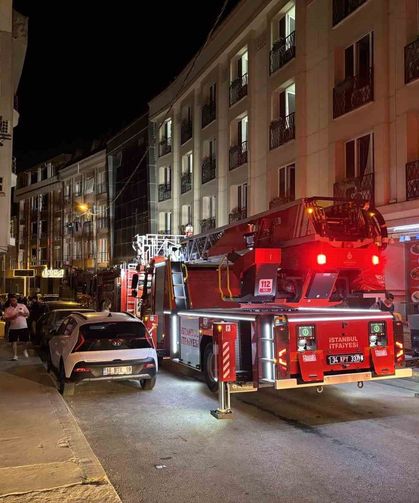 Esenyurt'ta otel yangını: Çok sayıda vatandaş mahsur kaldı