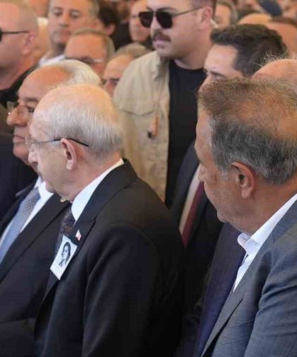 Eski CHP Genel Başkanı Deniz Baykal'ın eşi Olcay Baykal, toprağa verildi