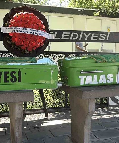 Feci kazada hayatını kaybeden anne ve 8 aylık bebeği yan yana toprağa verildi
