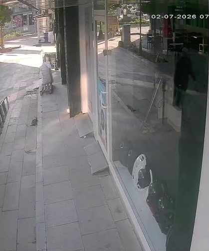 İş yerine girebilmek için çıktığı merdiven sonu oldu