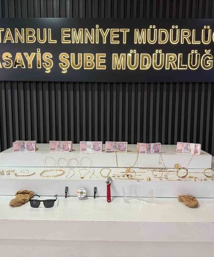 İstanbul'da suç makinesi kadınların üzerinden 1 milyonluk ziynet eşyası çıktı, takside yakalandılar