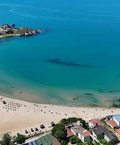 Olumsuz hava şartları nedeniyle Kandıra'da denize giriş yasağı
