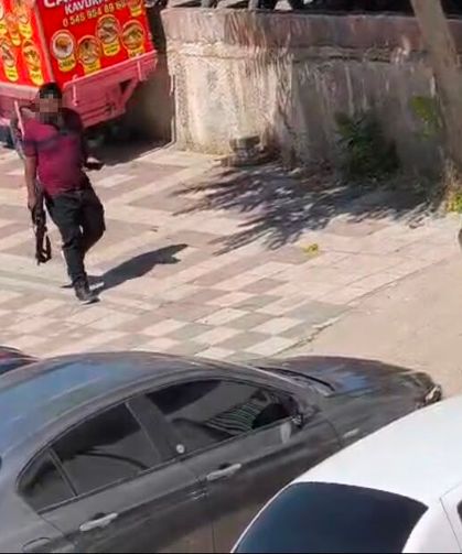 Pompalı tüfekle havaya ateş açan şahıs paniğe neden oldu