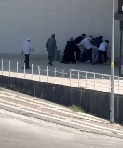 Şanlıurfa'da kardeşler arasında taşlı sopalı kavga: 3 yaralı