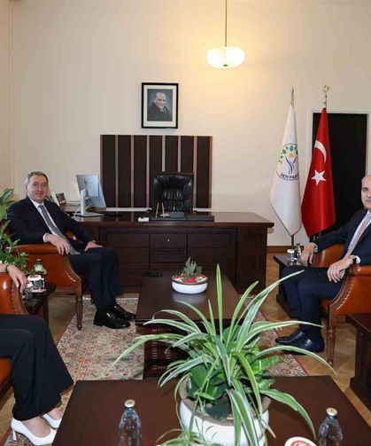 TBMM Başkanı Kurtulmuş, DEM Parti Grubu'nu ziyaret etti