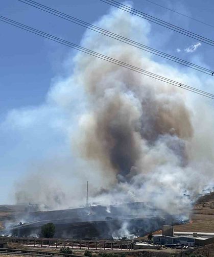 Tekirdağ'da korkutan yangın: 500 dönüm anız alev alev yandı