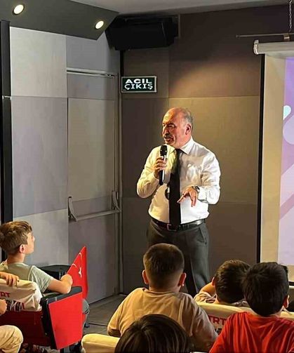 TRT sinema tırı Çorumlu çocuklar için perdelerini açtı