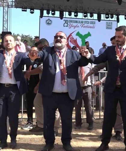 Türkiye'nin dört bir yanından gelen Giresunlular Bursa'da buluştu