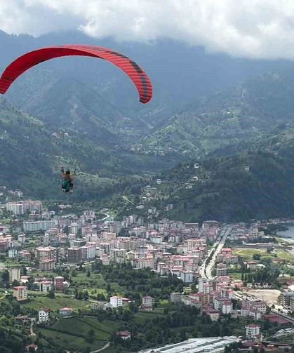 Artvin'de Yamaç Paraşütü Türkiye Şampiyonası heyecanı başladı