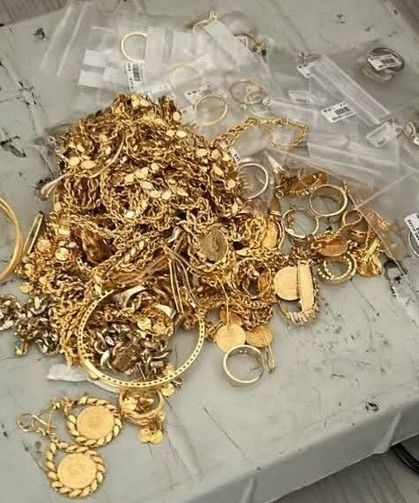 Bulgaristan'da gurbetçi ailenin aracında 603 gram kaçak altın ele geçirildi