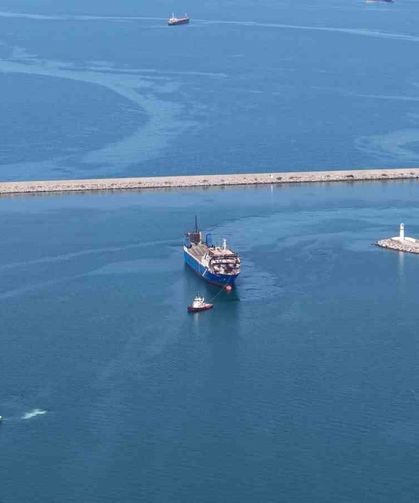 Dron saldırısında Türk mürettebatın yaralandığı gemi Samsun'a getirildi