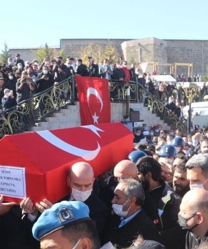 'Erzurum'un en büyük kahramanı kim' sorusuna şehidin 5 yaşındaki kızından yürek yakan cevap: 'Babam'