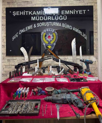Gaziantep'te 10 adet ruhsatsız silah ele geçirildi: 2 gözaltı