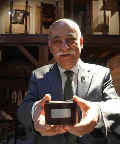 İlk kumbarasıyla başlayan koleksiyon tutkusu 65 yaşında sergiye dönüştü