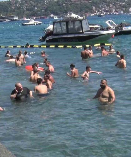 İstanbul'da sıcak hava dalgası bunalttı: Vatandaş kendini Boğaz'ın serin sularına bıraktı
