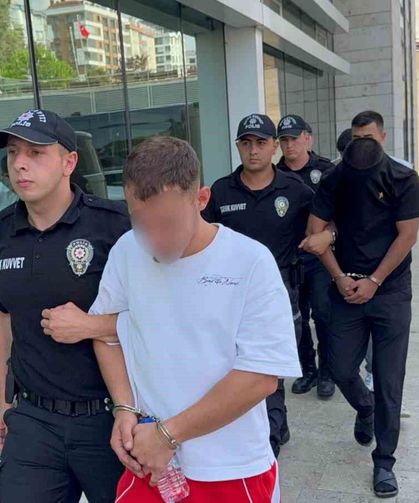 Uyuşturucu operasyonunda gözaltına alınan 4 şüpheli adliyeye sevk edildi