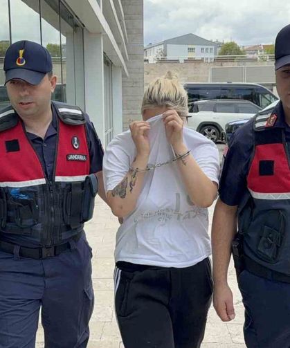 Uyuşturucu suçundan hapis cezası olan kadın yakalandı