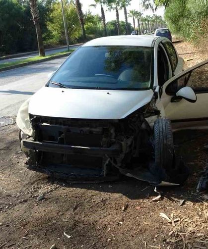 Aynı caddede birkaç dakika içinde 2 ayrı kaza